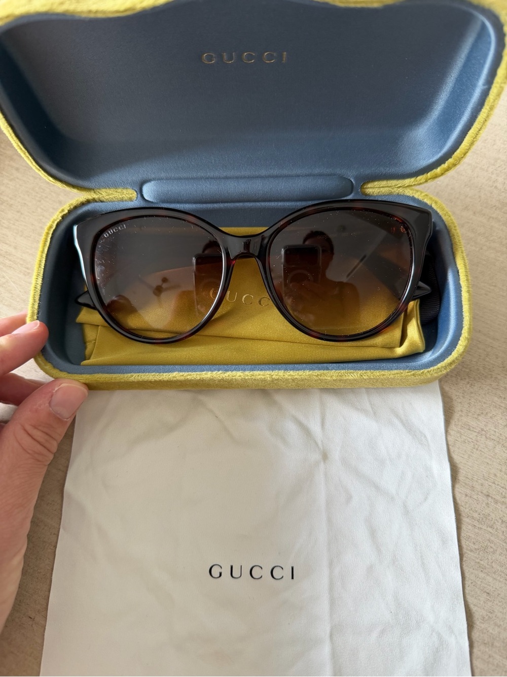 Gucci Women’s Tortoiseshell Cat-Eye Sunglasses - Brown Gradient - Picture 6 of 8